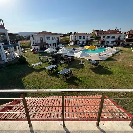 Hotel Kalanora *